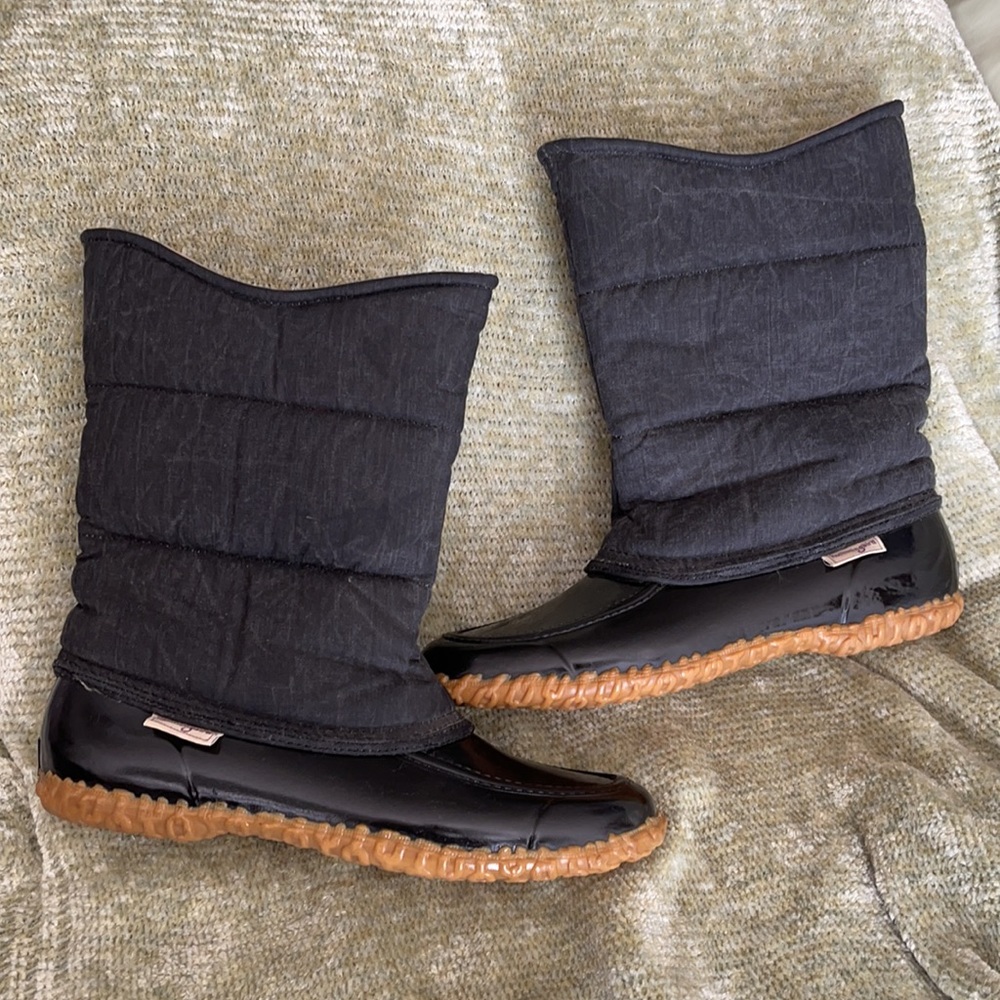 Antique/Vintage Rain/Garden Boots Hummingbird